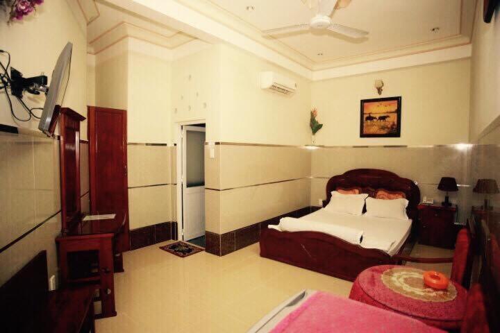 Tan Dat Hoa Hotel & Massage Ciudad Ho Chi Minh  Exterior foto